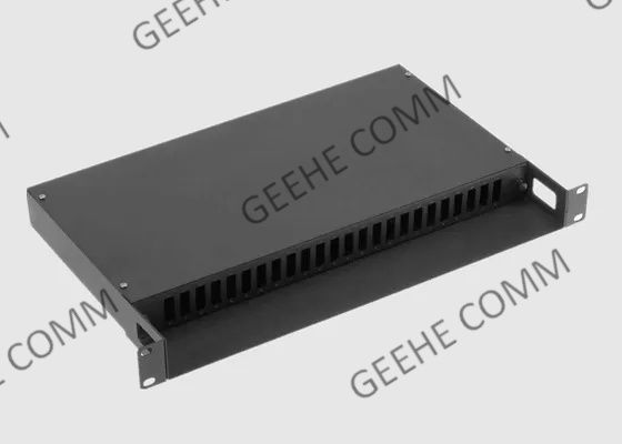 Le support a monté 24 tableaux de connexions optiques de fibre du noyau FC ODF 3U