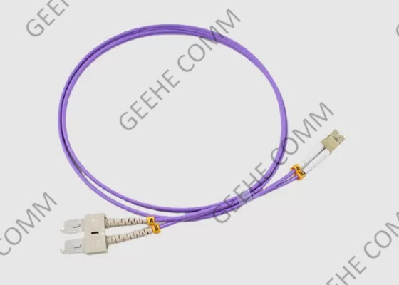 100 la correction optique de la fibre du duplex 50/125 de la yole LC-SC OM4 mène le mode multi