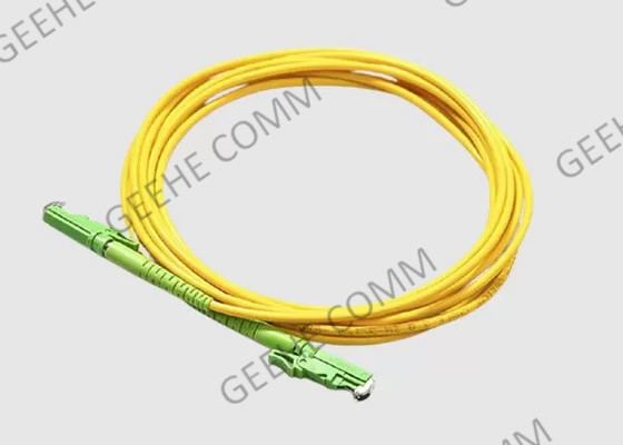 Le simplex du mode unitaire OS1 2 mètres de correction de fibre câble E2000 au LC