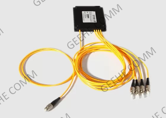 Diviseur optique en forme de boîte de fibre de FC/APC 1x4 2.0mm avec le connecteur de FC UPC