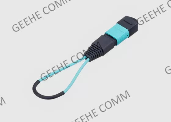 adaptateur optique de réalimentation de fibre de 0.3m OM4 MPO MTP