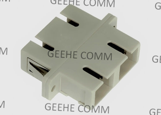 Coupleur duplex optique beige de Sc de Sc de fibre de mode multi avec la bride