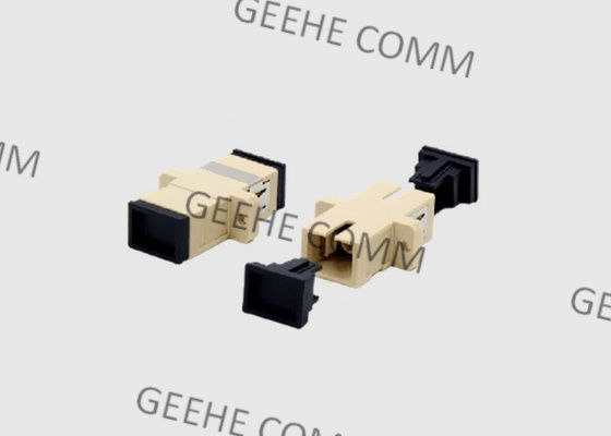 Adaptateur beige de câble optique de fibre de Sc UPC de couleur recto de mode unitaire avec des brides