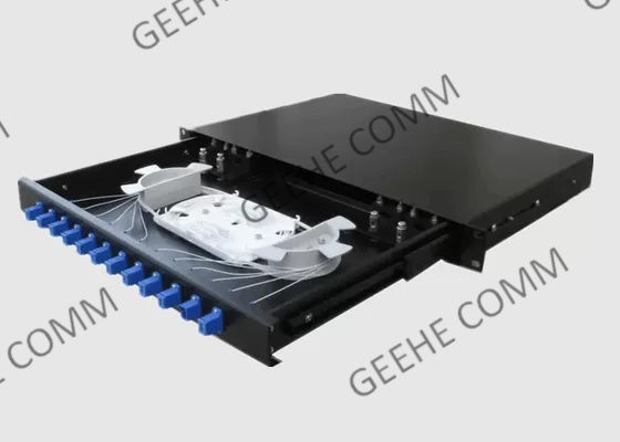 Le support a monté 24 tableaux de connexions optiques de fibre du noyau FC ODF 3U