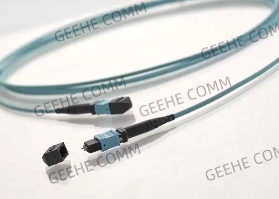 Mâle de 12 noyaux au câble femelle de fibre de LSZH OM3 MPO