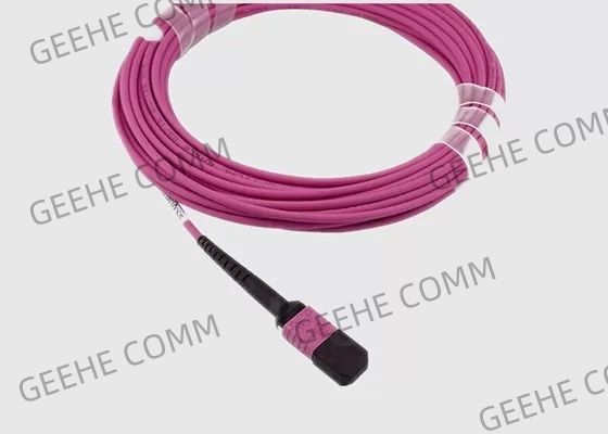 Femelle de MPO câble optique unimodal masculin de fibre de MPO au 9/125 pour le réseau