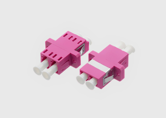 Le duplex le millimètre OM4 d'adaptateur de câble optique de fibre de LC/UPC a bridé fibre de Violet Mikrolink OM4