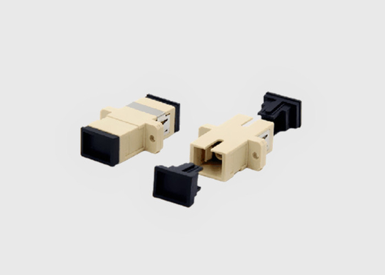 Adaptateur beige de câble optique de fibre de Sc UPC de couleur recto de mode unitaire avec des brides