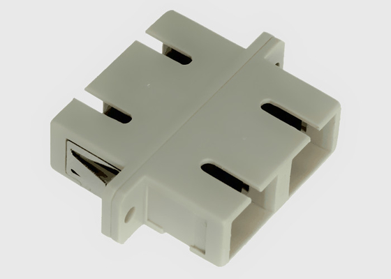 Coupleur duplex optique beige de Sc de Sc de fibre de mode multi avec la bride